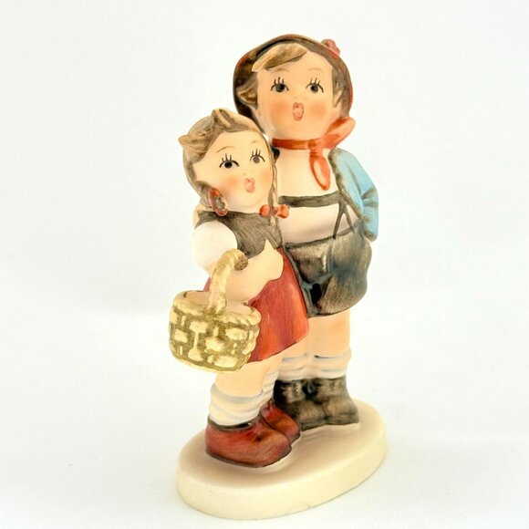 Goebel Hummel 94 3/0 "Surprise" TMK-5  West Germany - Picture 3 of 7